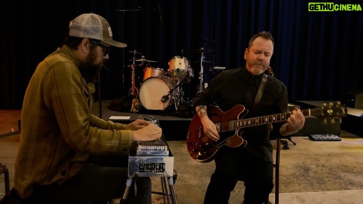 Kiefer Sutherland Instagram - This song is an effort to convey to the listener what it is like to be on the road touring in a band. One of the great pleasures I have experienced in my life. #songfortheday. Full video link in stories and highlights.