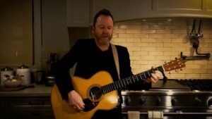Kiefer Sutherland Instagram - If there was ever a song I wrote for lovers, Two Stepping In Time Is it. #songfortheday 
Watch the full video on YouTube. Link in Stories.