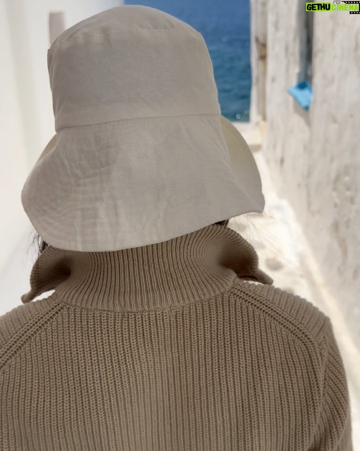 Kila Shafia Instagram - se•ren•i•ty Mykonos Greece