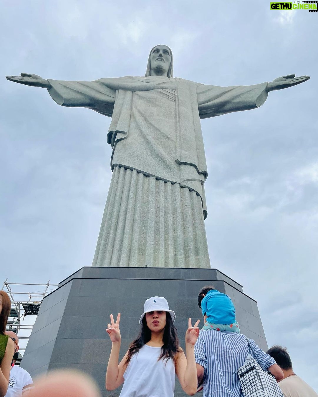 Kila Shafia Instagram - Christ the redeemer ✅ Rio De Janeiro