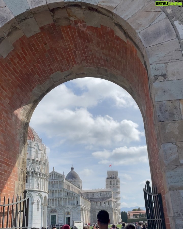 Kila Shafia Instagram - Tourist βοΈππΌπ€ͺπ 30/03/2023 Pisa, Italy