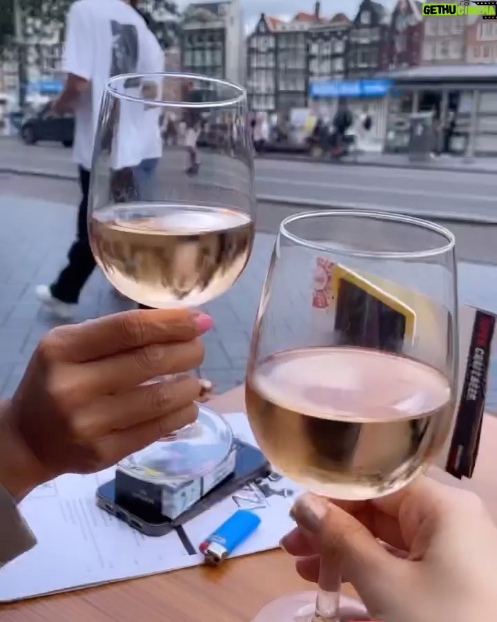 Kila Shafia Instagram - Just two dreamers living life 💞 Amsterdam Netherland