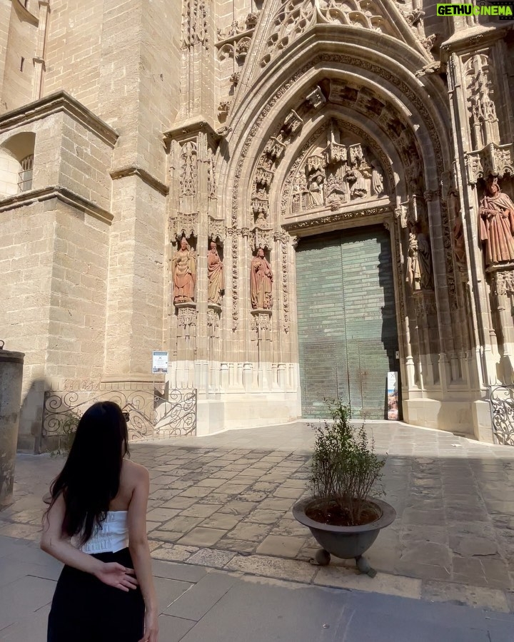 Kila Shafia Instagram - Great weather on a great day Seville, Spain