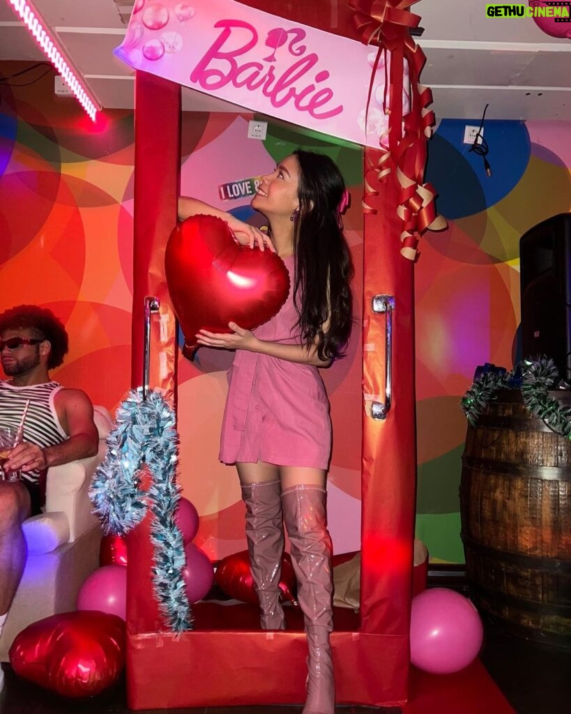 Kila Shafia Instagram - Come on Barbie, lets go party 💕 #azamarapursuit