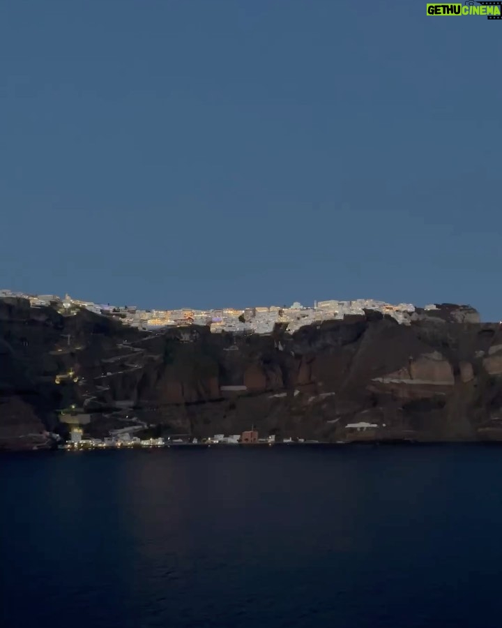 Kila Shafia Instagram - 🌀 Santorini Greece