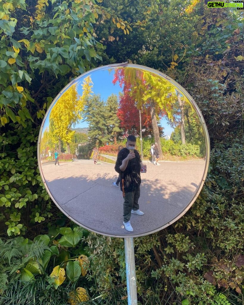 Killagramz Instagram - 거울 안에 가을🍁 어린이대공원동물원에서