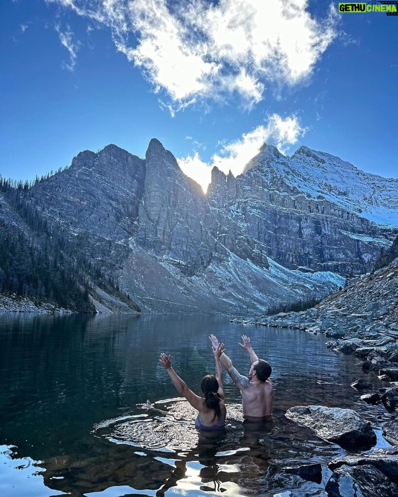 Kim Clavel Instagram - Alberta tu es magnifique 🏔️ #alberta #calgary #canada #nature #hikingadventures #lakelouise #coldbath
