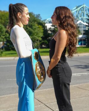 Kim Clavel Instagram - Premier face off #clavelbermudez 
Dans le respect! On se revoit à la pesée, vendredi 6 octobre à midi! 
-
#femaleboxing #boxing