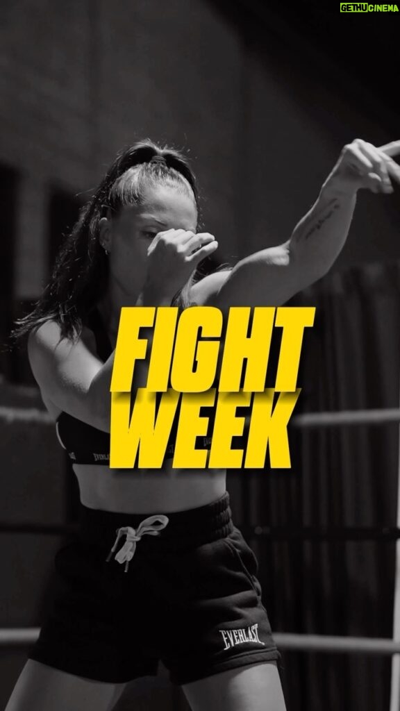 Kim Clavel Instagram - Maintenant le vrai décompte commence!👊🏼 #fightweek - #boxing #boxingevent #clavelbermudez #femaleboxing