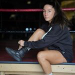 Kim Clavel Instagram - Je suis bien, sereine, confiante! Fière du travail que nous avons accompli avec mon équipe durant le camp d’entrainement! Les devoirs sont faits. Maintenant, place au combat! - #clavelbermudez #boxing #femaleboxing