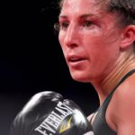 Kim Clavel Instagram - Le 4 avril je serai de retour dans le ring, ma passion pour le sport y est toujours. Le chemin n’est pas toujours simple, mais boxer c’est ce que j’aime faire et boxer c’est ce que je vais faire. À bientôt. Je retourne sous la chaleur de la Havane, m’entrainer! 🎟️🎟️🎟️ Les billets seront en vente et disponibles à compter du 26 janvier prochain sur www.ticketmaster.ca et directement chez GYM à info@groupeyvonmichel.ca. Les galas de GYM sont une présentation de Mise-O-Jeu en collaboration avec Bell Média. #womenboxing #boxing #casinodemontreal