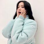 Kim Jisoo Instagram - ❄️ @alo @aloyoga