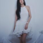 Kim Jisoo Instagram - @cartier @ellesingapore 🎀