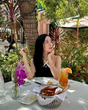 Kim Jisoo Instagram - 🍊
ᘏ▸◂ᘏ
꒰ ɞ̴̶̷ ·̮ ɞ̴̶̷ ꒱
/>🥨c\ ♡