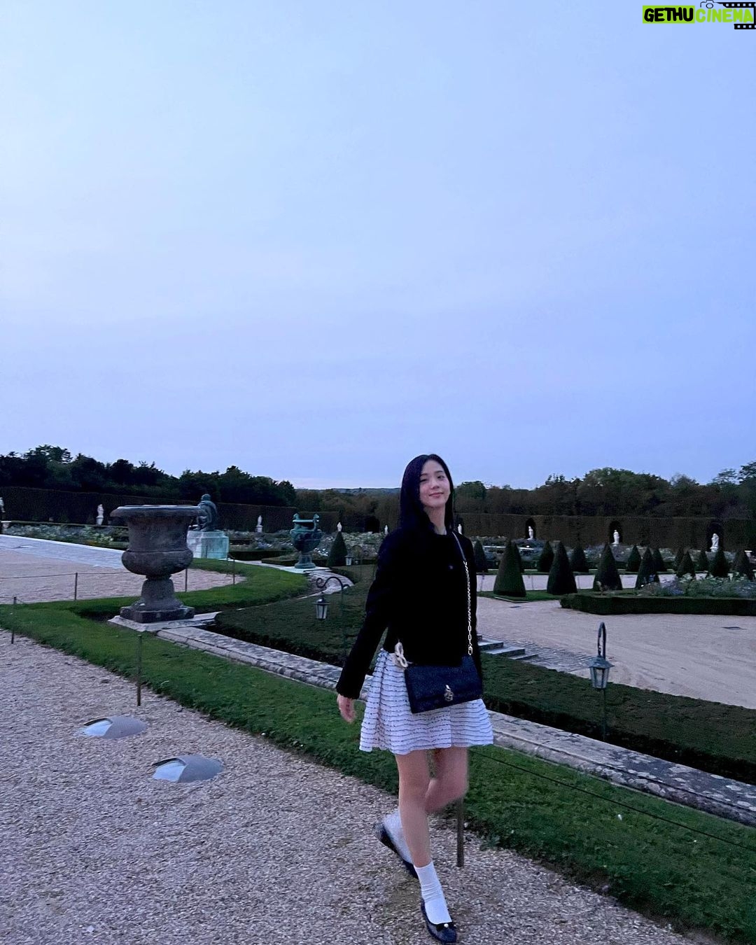 Kim Jisoo Instagram - Jisoo in Versailles 🏰 Versailles Palace, Paris, France