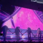 Kim Jisoo Instagram - 2022년 10월 15일, 16일에 시작한 BLACKPINK BORN PINK WORLD TOUR를 2023년 9월 16일, 17일로 막을 내리게 됐습니다! 🖤💖 처음 투어를 시작할 때 오랜 시간 못 본 블링크를 만날 수 있다는 두근거림 반과 잘 해낼 수 있을지 걱정 반으로 시작했는데요, 저희와 함께 즐겨준 여러 나라에 있는 모든 블링크들 너무 고맙고 사랑합니다!💓 투어 중간중간 코첼라, BST 등등 큰 공연들도 할 수 있어서 너무 영광이었습니다. 그리고, 처음으로 솔로 앨범도 나오고 저의 솔로곡으로 콘서트에서 공연할 수 있어서 행복했던 것 같아요!🌹 이렇게 많은 추억이 남은 공연인 만큼 시작했던 서울에서 마무리할 수 있어서 너무나도 좋았고, 건강하게 잘 마무리해 준 우리 블랙핑크 멤버들한테도 고맙고 사랑한다고 말하고 싶어요! ♥️ 약 1년 동안 함께 해준 TEAM BLACKPINK!! 우리 모든 공연 스텝분들, 헤메스분들, 댄서분들 다 너무 고맙고 자랑스럽습니다!👍🏻👏🏻👍🏻👏🏻 우리 블링크!!! 언제나 함께해 주고 블랙핑크를 행복하게 해 줘서 고마워요! 행복했습니다! 사랑합니다! 🖤💖 @blackpinkofficial #BORNPINKFINALE 🥹 고척돔