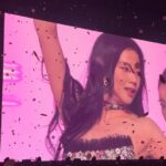 Kim Jisoo Instagram - 2022년 10월 15일, 16일에 시작한 BLACKPINK BORN PINK WORLD TOUR를 2023년 9월 16일, 17일로 막을 내리게 됐습니다! 🖤💖 처음 투어를 시작할 때 오랜 시간 못 본 블링크를 만날 수 있다는 두근거림 반과 잘 해낼 수 있을지 걱정 반으로 시작했는데요, 저희와 함께 즐겨준 여러 나라에 있는 모든 블링크들 너무 고맙고 사랑합니다!💓 투어 중간중간 코첼라, BST 등등 큰 공연들도 할 수 있어서 너무 영광이었습니다. 그리고, 처음으로 솔로 앨범도 나오고 저의 솔로곡으로 콘서트에서 공연할 수 있어서 행복했던 것 같아요!🌹 이렇게 많은 추억이 남은 공연인 만큼 시작했던 서울에서 마무리할 수 있어서 너무나도 좋았고, 건강하게 잘 마무리해 준 우리 블랙핑크 멤버들한테도 고맙고 사랑한다고 말하고 싶어요! ♥️ 약 1년 동안 함께 해준 TEAM BLACKPINK!! 우리 모든 공연 스텝분들, 헤메스분들, 댄서분들 다 너무 고맙고 자랑스럽습니다!👍🏻👏🏻👍🏻👏🏻 우리 블링크!!! 언제나 함께해 주고 블랙핑크를 행복하게 해 줘서 고마워요! 행복했습니다! 사랑합니다! 🖤💖 @blackpinkofficial #BORNPINKFINALE 🥹 고척돔