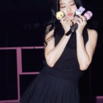 Kim Jisoo Instagram - 2022년 10월 15일, 16일에 시작한 BLACKPINK BORN PINK WORLD TOUR를 2023년 9월 16일, 17일로 막을 내리게 됐습니다! 🖤💖 처음 투어를 시작할 때 오랜 시간 못 본 블링크를 만날 수 있다는 두근거림 반과 잘 해낼 수 있을지 걱정 반으로 시작했는데요, 저희와 함께 즐겨준 여러 나라에 있는 모든 블링크들 너무 고맙고 사랑합니다!💓 투어 중간중간 코첼라, BST 등등 큰 공연들도 할 수 있어서 너무 영광이었습니다. 그리고, 처음으로 솔로 앨범도 나오고 저의 솔로곡으로 콘서트에서 공연할 수 있어서 행복했던 것 같아요!🌹 이렇게 많은 추억이 남은 공연인 만큼 시작했던 서울에서 마무리할 수 있어서 너무나도 좋았고, 건강하게 잘 마무리해 준 우리 블랙핑크 멤버들한테도 고맙고 사랑한다고 말하고 싶어요! ♥️ 약 1년 동안 함께 해준 TEAM BLACKPINK!! 우리 모든 공연 스텝분들, 헤메스분들, 댄서분들 다 너무 고맙고 자랑스럽습니다!👍🏻👏🏻👍🏻👏🏻 우리 블링크!!! 언제나 함께해 주고 블랙핑크를 행복하게 해 줘서 고마워요! 행복했습니다! 사랑합니다! 🖤💖 @blackpinkofficial #BORNPINKFINALE 🥹 고척돔