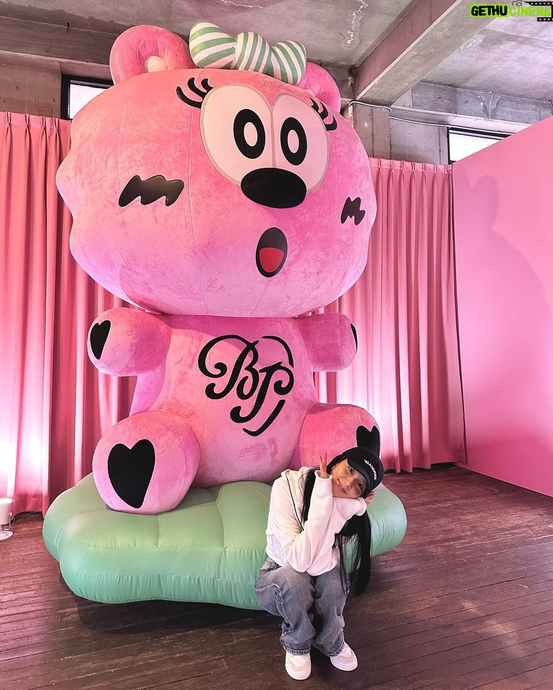 Kim Jisoo Instagram - D-1 λκ·Όλκ·Ό π€π Korea