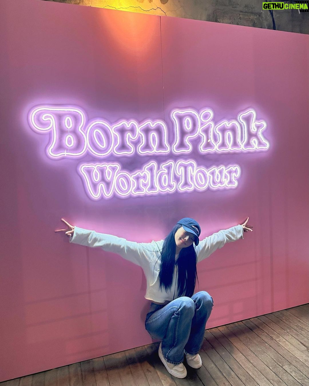 Kim Jisoo Instagram - D-1 λκ·Όλκ·Ό π€π Korea