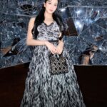 Kim Jisoo Instagram - In the heart of Seoul, global ambassador @Sooyaaa__ graces the #LadyDior Celebration exhibition with her signature poise, wearing a meticulously designed #DiorAW23 ensemble by @MariaGraziaChiuri. #StarsinDior