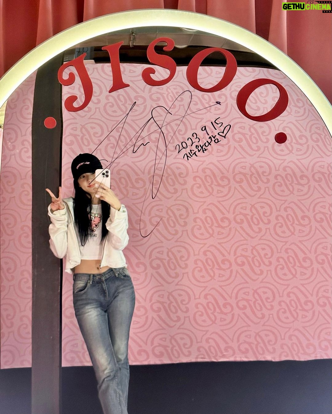 Kim Jisoo Instagram - D-1 λκ·Όλκ·Ό π€π Korea
