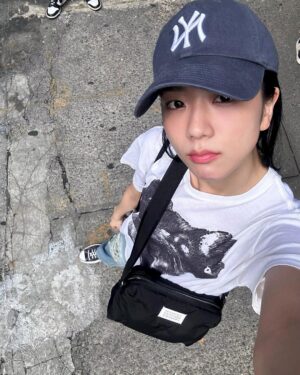 Kim Jisoo Instagram - adventure in the big 🍎