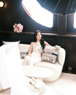 Kim Jisoo Instagram - At the Dior Spa Cruise 🌊
#DiorSpa @Diorbeauty
