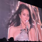 Kim Jisoo Instagram - We're back to kick off our encore with our NY BLINKs. I had such a blast celebrating our 7th birthday with you all! It was an even more memorable show because of the unexpected rain! 🌧️🤍 Thank you & love you! Hope to have more fun next time! 👀 I'm so happy to have finally shown you guys All Eyes On Me for the first time. It was a little surprise gift for you all! ✨🪩 MetLife Stadium