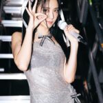 Kim Jisoo Instagram - We're back to kick off our encore with our NY BLINKs. I had such a blast celebrating our 7th birthday with you all! It was an even more memorable show because of the unexpected rain! 🌧️🤍 Thank you & love you! Hope to have more fun next time! 👀 I'm so happy to have finally shown you guys All Eyes On Me for the first time. It was a little surprise gift for you all! ✨🪩 MetLife Stadium