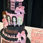 Kim Jisoo Instagram - We're back to kick off our encore with our NY BLINKs. I had such a blast celebrating our 7th birthday with you all! It was an even more memorable show because of the unexpected rain! 🌧️🤍 Thank you & love you! Hope to have more fun next time! 👀 I'm so happy to have finally shown you guys All Eyes On Me for the first time. It was a little surprise gift for you all! ✨🪩 MetLife Stadium
