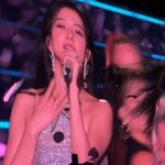 Kim Jisoo Instagram - We're back to kick off our encore with our NY BLINKs. I had such a blast celebrating our 7th birthday with you all! It was an even more memorable show because of the unexpected rain! 🌧️🤍 Thank you & love you! Hope to have more fun next time! 👀 I'm so happy to have finally shown you guys All Eyes On Me for the first time. It was a little surprise gift for you all! ✨🪩 MetLife Stadium