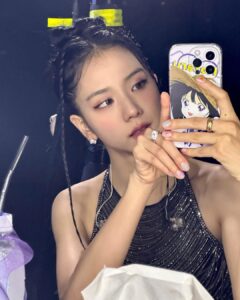 Kim Jisoo Instagram - I had such a good time in Vietnam, where I visited for the first time! I got a lot of energy from BLINK! See you soon. I love you 🖤💖 Hanoi, Vietnam