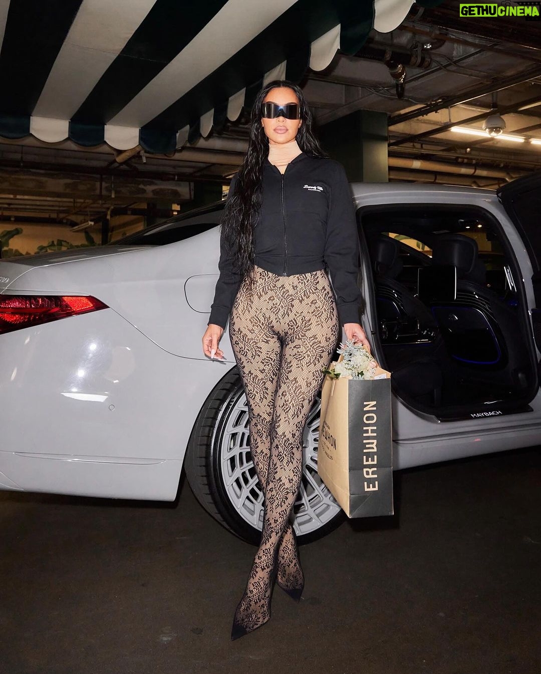Kim Kardashian Instagram - When @balenciaga came to Cali