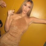 Kim Kardashian Instagram – 🍯