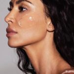 Kim Kardashian Instagram – The @SKKN Resurfacing Mask and Treatment Brush are here! 

Using a double chemical and enzymatic method, our at-home renewal mask effectively removes dehydrated skin cells from the skin’s surface for an instant post-facial glow.