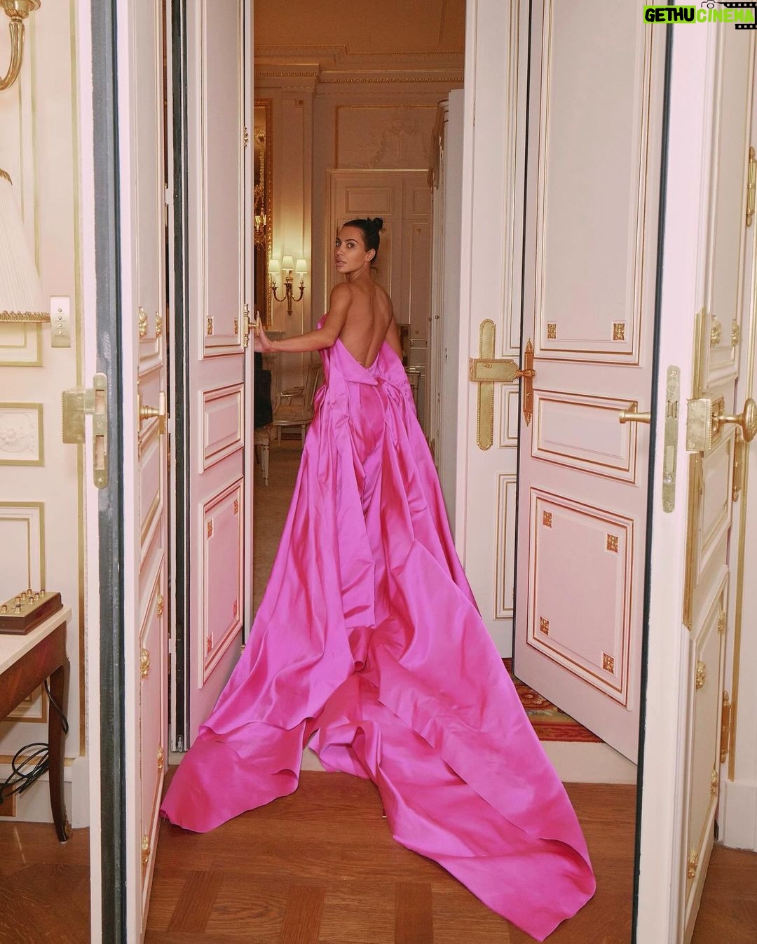Kim Kardashian Instagram - Paris Princess Diaries