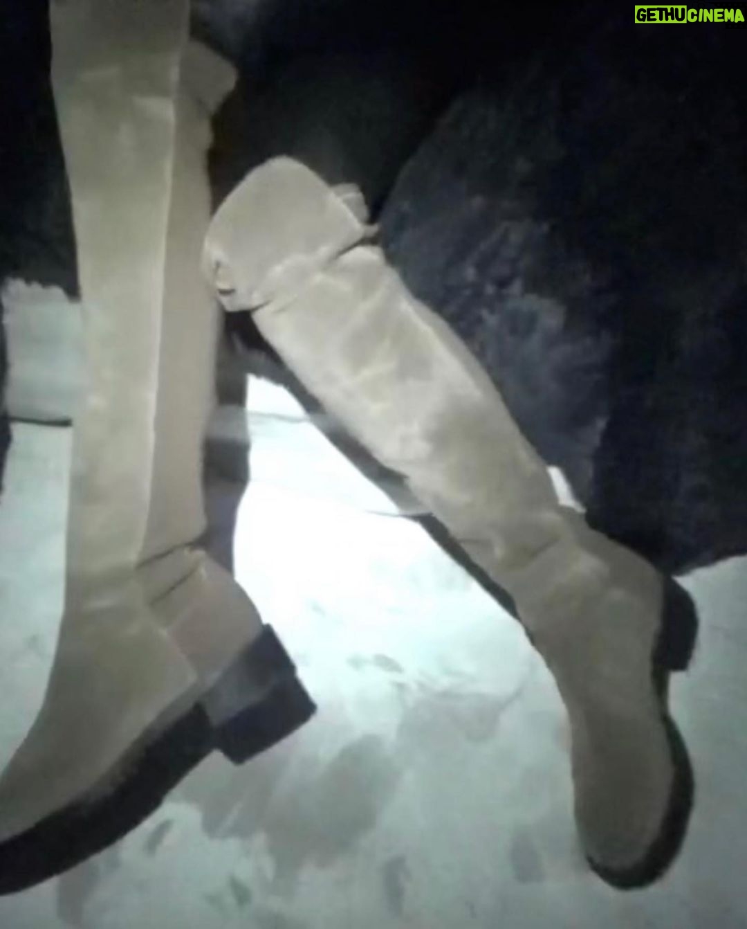 Kim Kardashian Instagram - Fittings with the @stuartweitzman 5050 boot! Which color is your favorite? #StuartWeitzman #versatile #timeless #swpartner