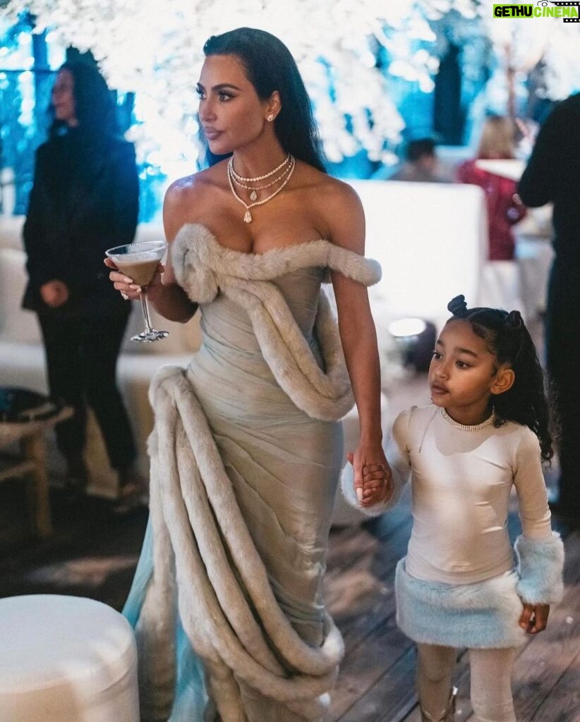 Kim Kardashian Instagram - Happy 6th Birthday Chicago! I honestly didn’t know too much about what raising a Capricorn girl would be like but you make it so easy and fun and silly!!! I can already see the determination and ambition you have within you. You are so smart, sweet, silly and so lovable to everyone around you especially your cousins! It’s magical to see you all together and all the love that exists between the tribe. I love you so much Chi Chi and can’t believe you are 6 years old! 🩷 I’m so so so happy to be your mommy!