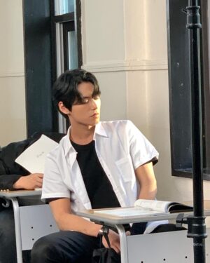 Kim Seong-hyuk Instagram - 👋🎬