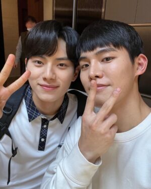 Kim Tae-jeong Instagram - 우리 동생이랑🤍
일타스캔들 토일 9시 10분
본방사수!! @tvn_drama