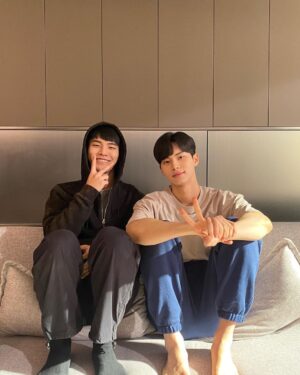 Kim Tae-jeong Instagram - 우리 동생이랑🤍
일타스캔들 토일 9시 10분
본방사수!! @tvn_drama