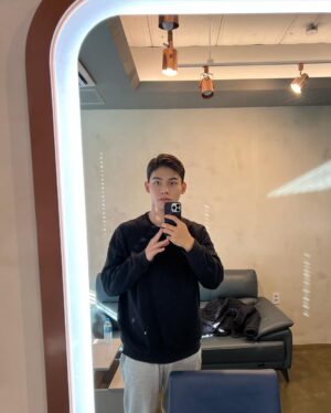 Kim Tae-jeong Instagram - 꽉꽉🍀