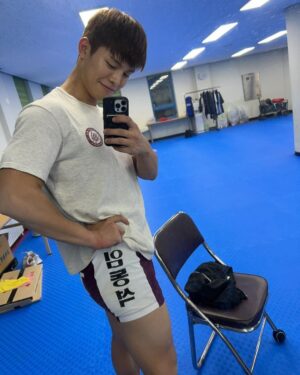 Kim Tae-jeong Instagram - 동석이의 여름