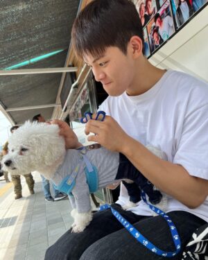 Kim Tae-jeong Instagram - 👽🐩🖤