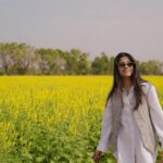 Kinjal Rajpriya Instagram – કામે ક્યાં ના કહી છે કરવું હોય તો, 
ને બુદ્ધિને ક્યાં વાંધો છે, જો અનુસરવું હોય તો !

Happy #2024

રાયડાના ખેતર ✨