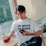 Kittipat Samantrakulchai Instagram - No Money , No Happy💵 ได้โปรดลูกหนี้คืนความสุขให้ฉัน