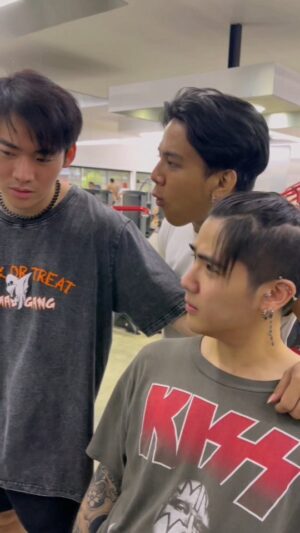 Kittipat Samantrakulchai Instagram - ฝากถึงคนที่ Skip Leg Day ทุกคนนะครับ

@nickkunatip 
@biewkittiphat
@badnongbew 

#fitness #gym #legday #workout