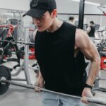 Kittipat Samantrakulchai Instagram - เป็นมนุษย์กล้ามอย่างเราก็ลำบาก . . . . ตามคอนเทนต์หรือติดต่อเทรนที่ @biew_muscle