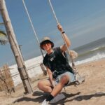 Kittipat Samantrakulchai Instagram - เงินในบัญชีไม่พอใช้ พ่อโอนให้บิวหน่อยได้ไหม😆 Cha-Am Beach